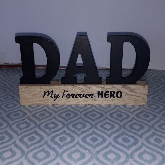 Dad Sign - Picture 3 of 4